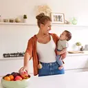 Medela Freestyle Hands-Free Double Electric Breast Pump image 2