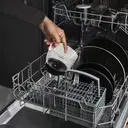 Geepas Peanut Butter Maker , Electric Grinder for Peanuts Cashews Almonds Hazelnuts image 5