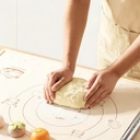 Maxcook Tapis de cuisson en silicone (Couleur crème), 50 x 70 cm - Tapis de pâtisserie antidérapant pour étaler la pâte, pâte à tarte et pâte à sucre, Revêtement de four avec graduations MCPJ2607 image 1