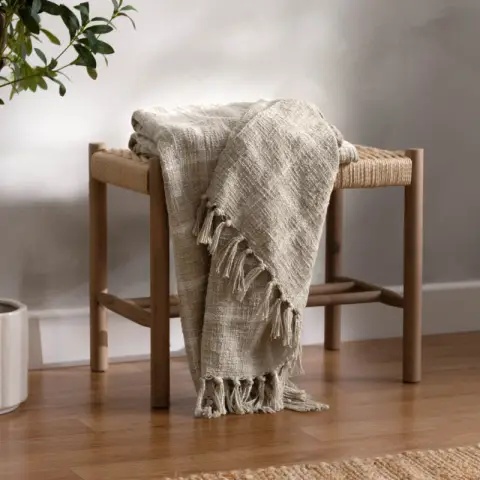 Yard Throw Beni Stone/Natural 130x180cm