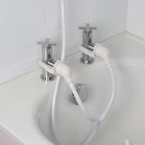 Croydex Secura Double Shower Attachment for Taps