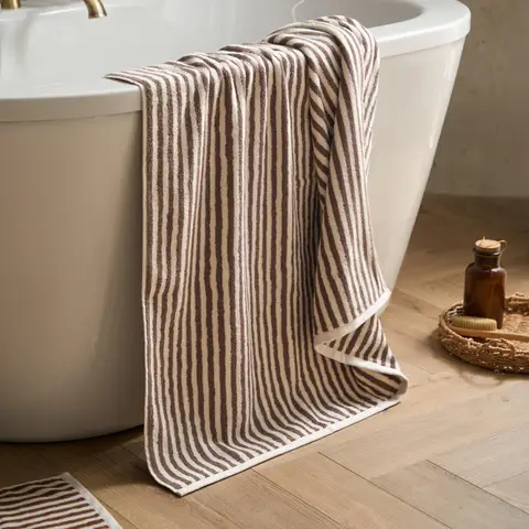 Yard Bath Sheet Hebden Chocolate 100x150cm
