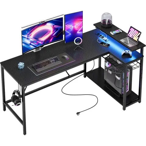 Bestier Gaming-Schreibtisch mit LED-Lichtern, Eckschreibtisch mit 2 USB-Ladeanschlüssen und 3 Stromanschlüssen, Gaming-Tisch L-Form mit Regal und Monitorhalter, Großer Schreibtisch für Büro, Schlafzimmer, 147 cm