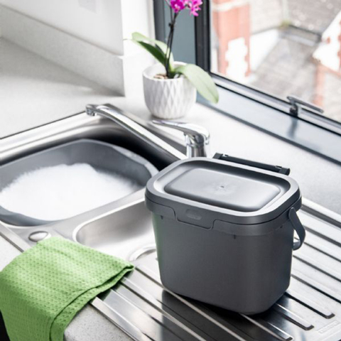 Addis Everyday Kitchen Food Waste Compost Caddy Bin 4.5L - Metallic Silver