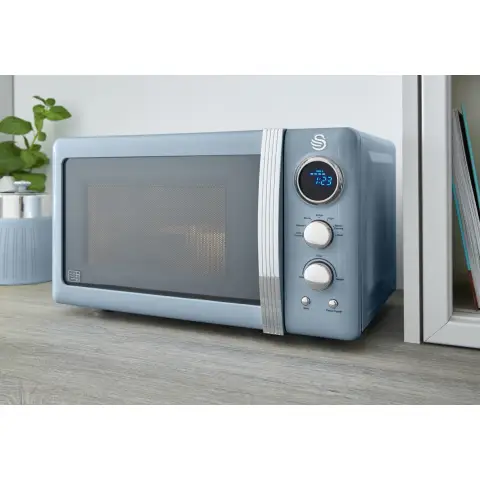 Swan SM22030LBLN Retro LED Digital Microwave with Glass Turntable, 5 Power levels & Defrost Setting, 20L, 800W, Blue