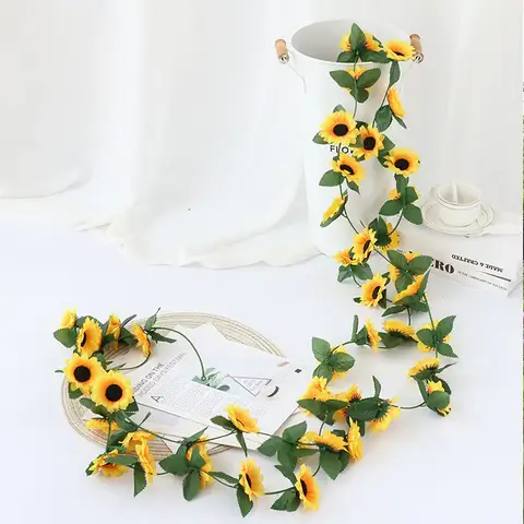 Wei's Moment Pack of 3 Artificial Sunflowers Garland, 7.38FT Flower Garland, Sunflower Garland, Fake Sunflower Vine, Artificial Flowers, Garland, Silk Flowers, Hanging for Home, Wedding, Party Decoration