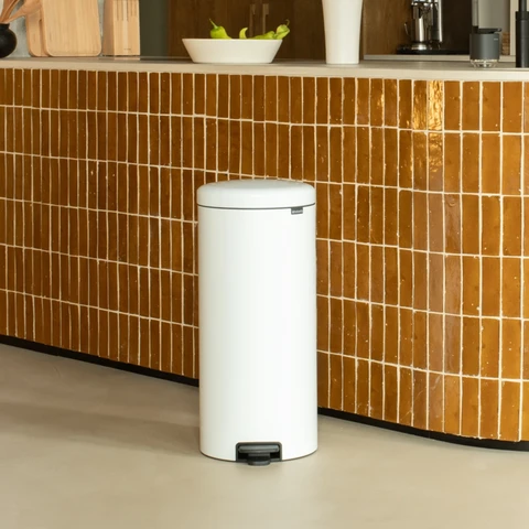 Brabantia NewIcon Pedal Bin, 30litre, Soft Closing, Plastic Inner Bucket, White