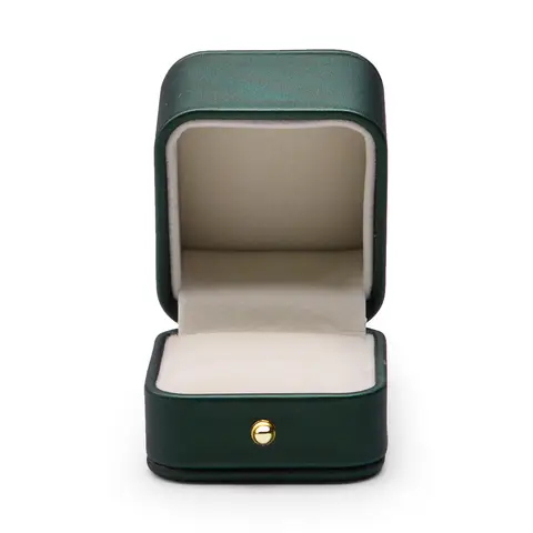 Boîte de pendentif de bague Oirlv élégante noir-vert foncé en cuir de qualité supérieure - Étui de bijoux pour la demande en mariage, l'engagement, le mariage, boîte de rangement de bague nuptiale en métal avec bouton-pression.
