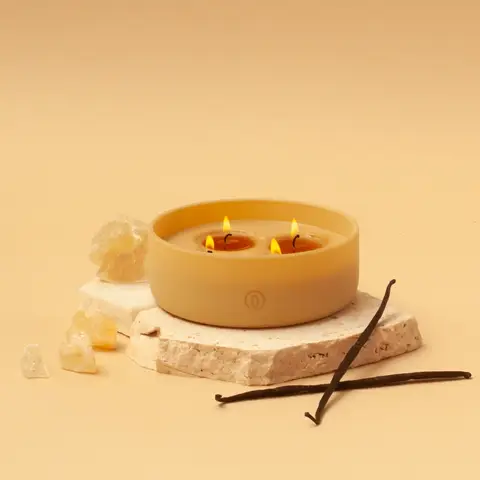 Spaas Candle Shimmering Smile 4 Wick 20h Burn Time Yellow