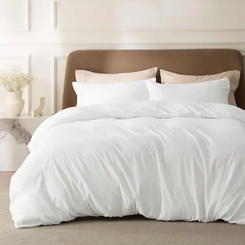 Bedsure Duvet Cover Set - Solid - UK White - 230x220cm (1 Piece) and 50x75cm (2 Pieces) - 100% Polyester