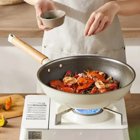 COOKER KING Lingbai Keramik-Wok mit Honigwabenstruktur – 30 cm​