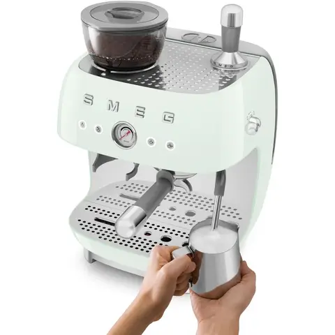 Smeg Espressomaschine EGF03PGEU, Manuell, Mit Integrierter Kaffeemühle, Thermoblock, 4 Temperaturstufen, Dampfdüse, Manometer, 1 L Tank, 1350 W, Pastellgrün/Creme