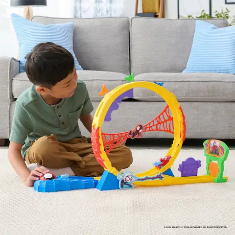 Spidey and his Amazing Friends Friends Super Loop Race Track Set with Exclusive Vehicle