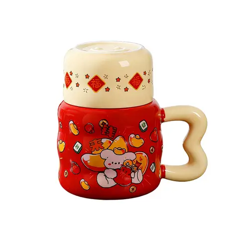 400ml rote Keramiktasse mit niedlichem Bären- und Segensdruck, originelle Cartoon-Tasse für heiße Getränke, beiger Deckel, roter Körper