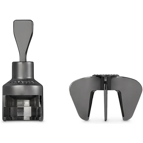 Le Creuset GS-102 Metall-Schampus-Entkorker + Verschluss Schwarz in Geschenkbox