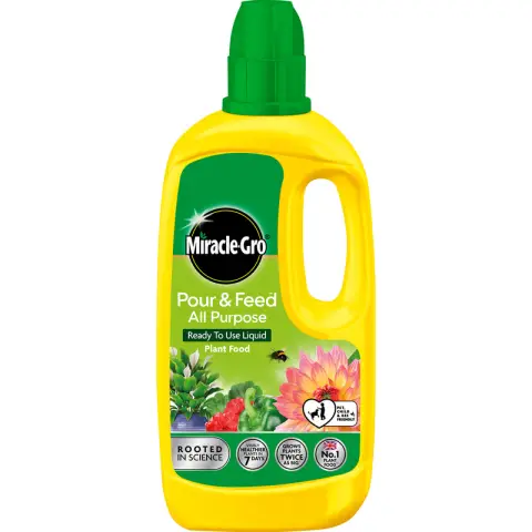 Miracle Gro Pour and Feed Plant Feed 1l