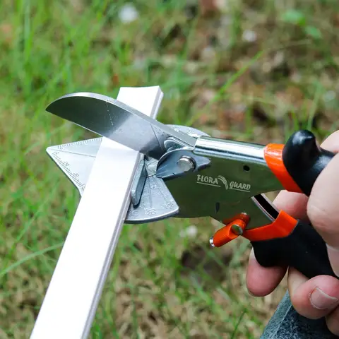 FLORA GUARD Verlängerte Schrägschnitt-Scheren – 45–135° multifarbiger Trim-Schneider, Dichtungsblech-Schere zum Schneiden von Weichholz, Kunststoff, PVC und mehr, inkl. 2 Ersatzklingen (JDJ-2)