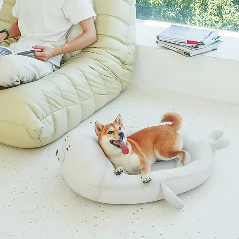ZEZE Large Seal Shaped Pet Bed, ABEBE Toy Design, Comfort Pet Sleeping Bed for Cats Dogs 700*440*220mm