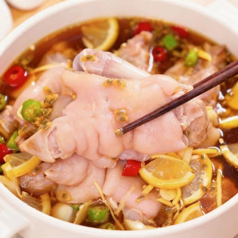 Laweiju Pieds de porc épicés et aigres 450g