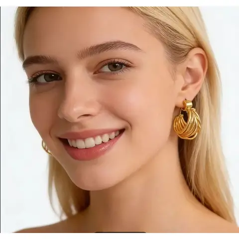 VoxorAI European and American style gold C-shaped circle earrings, stud earrings, all seasons