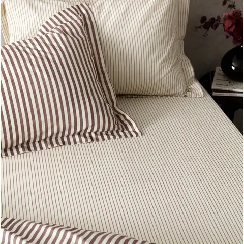 Yard Fitted Sheet Hebden Stripe 100% Cotton Beetroot Double
