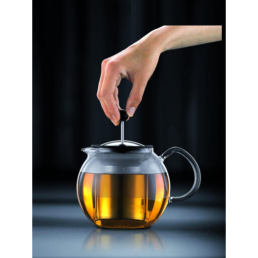 Large 1.5L Bodum Assam Teapot, showcasing its generous capacity.