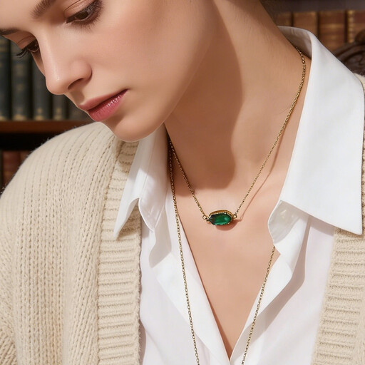 VoxorAI green natural stone necklace