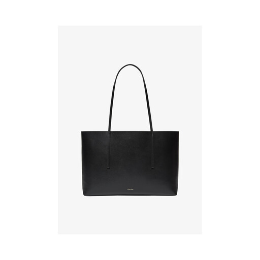 Calvin Klein 金属标志托特包，黑色／烘烤椰奶色