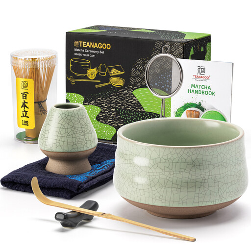 TEANAGOO 7-Piece Matcha Set in Green and Black