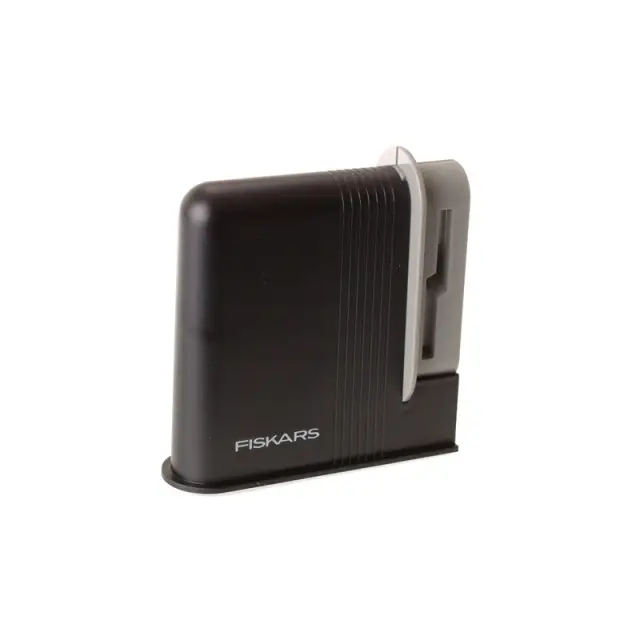 FISKARS CLIP-SHARP SCISSORS SHARPENER 1000812